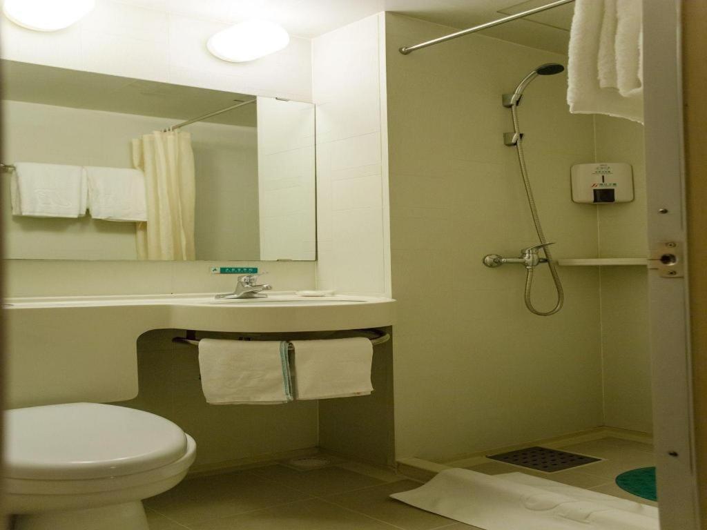 Jinjiang Inn Shanghai Lujiazui Екстер'єр фото